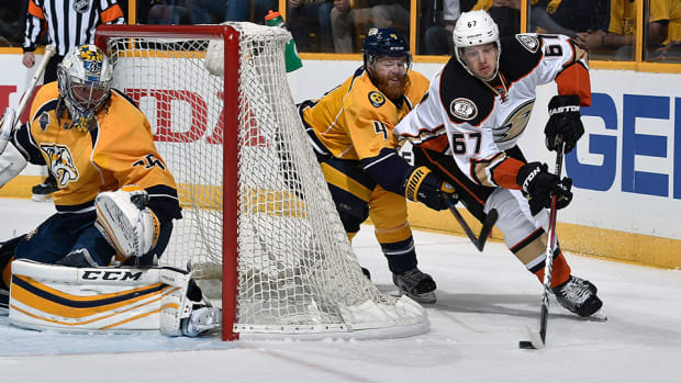 ducks-top-predators-game-3-frederik-andersen-nhl-960.jpg